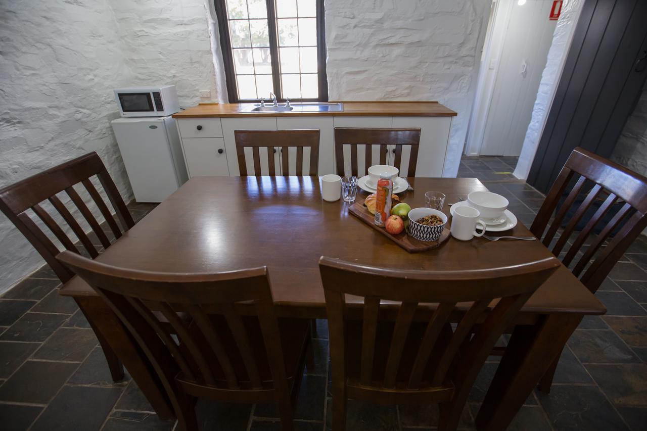 Paxton Square Cottages Burra Extérieur photo